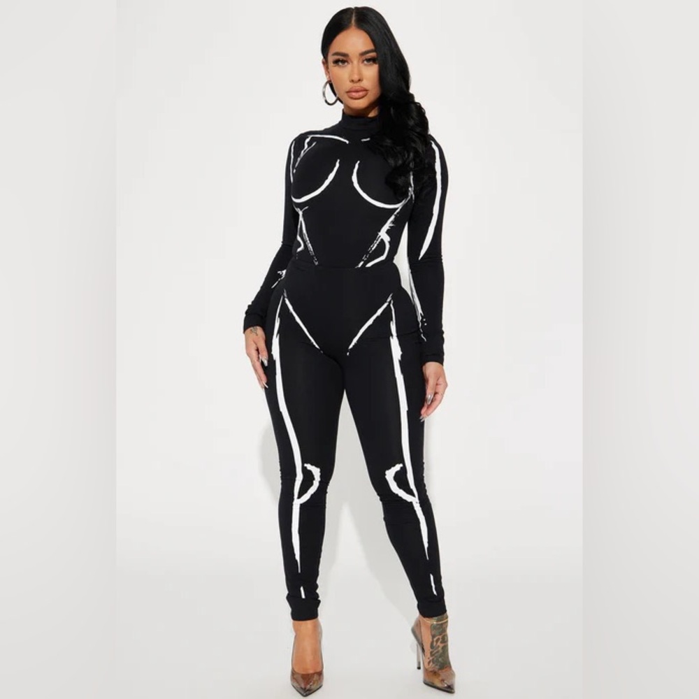Black and White Chalkout Print Bodysuit